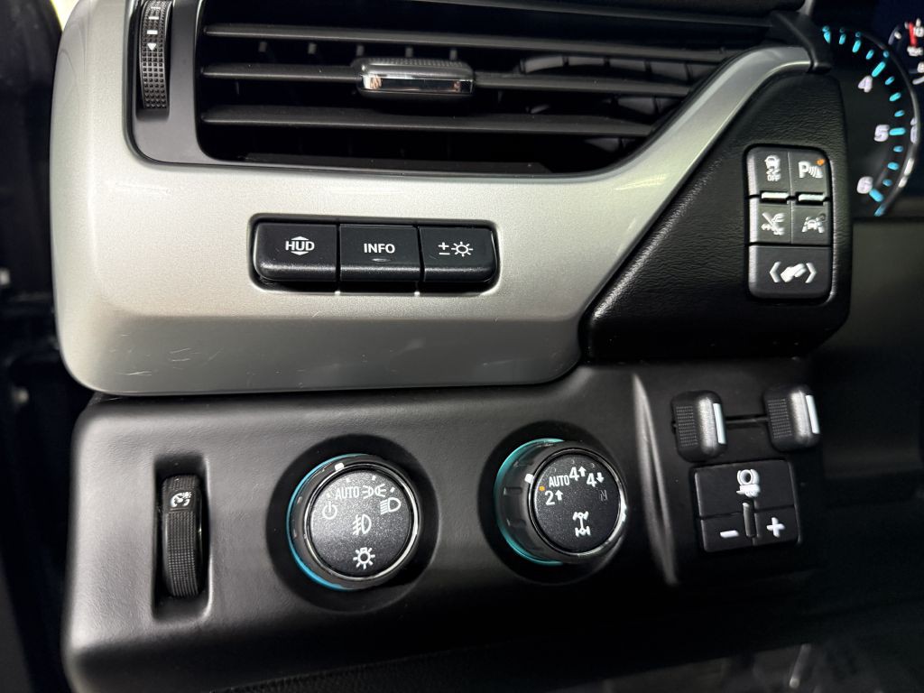 2019 Chevrolet Suburban Image 12