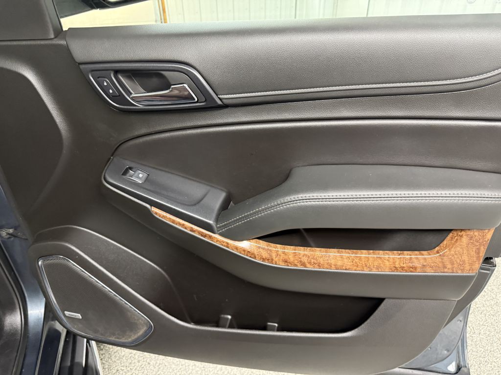 2019 Chevrolet Suburban Image 37