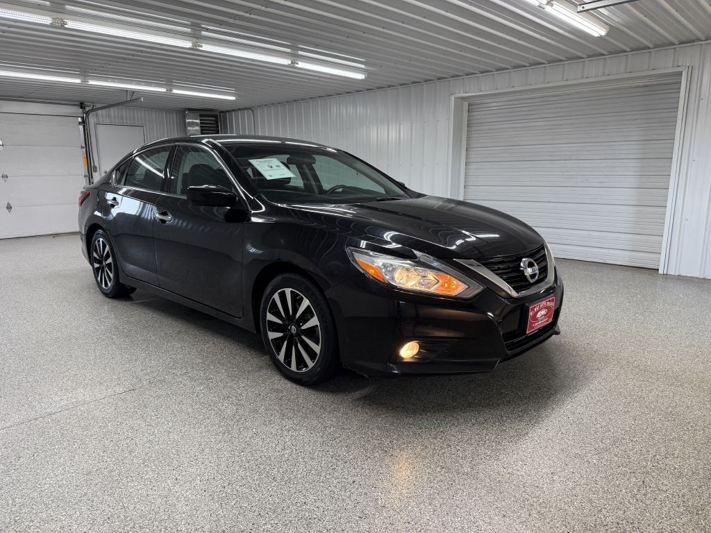 2018 Nissan Altima Image 1