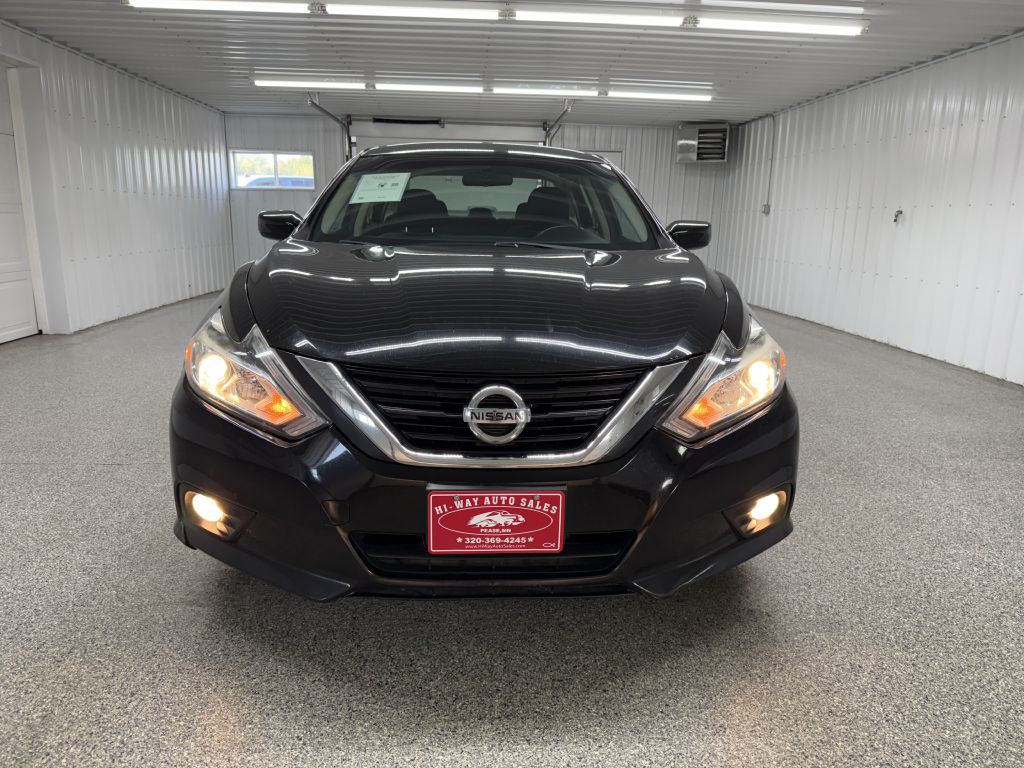 2018 Nissan Altima Image 2