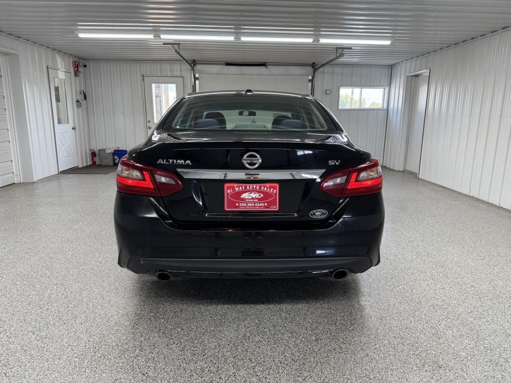 2018 Nissan Altima Image 5
