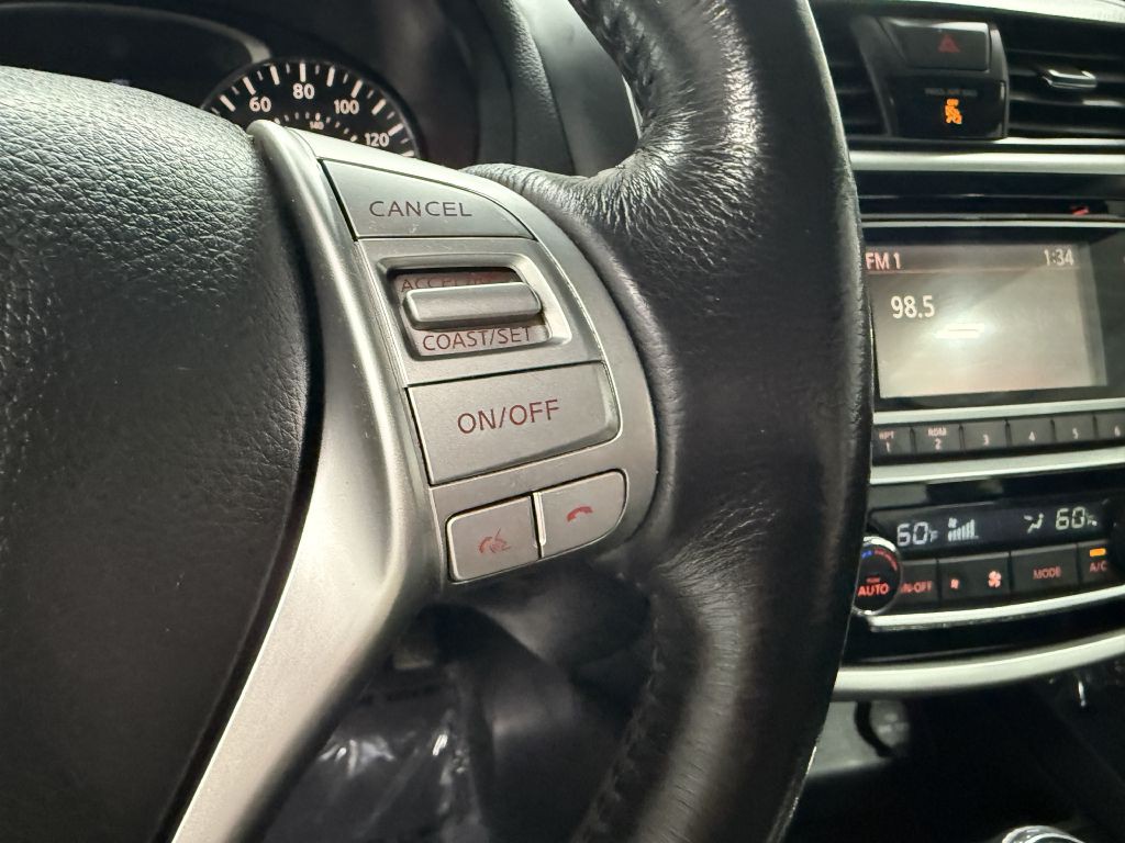 2018 Nissan Altima Image 16