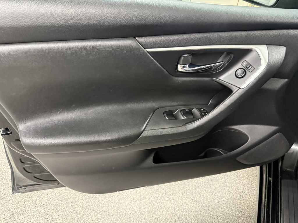2018 Nissan Altima Image 21