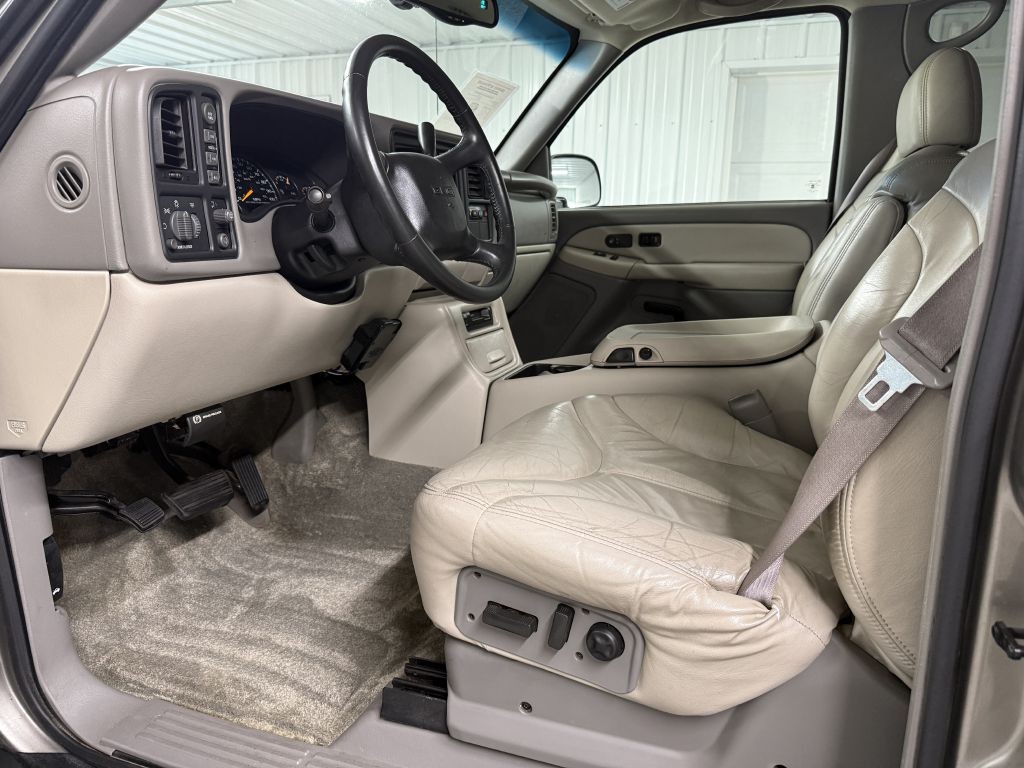 2001 GMC Yukon Image 11