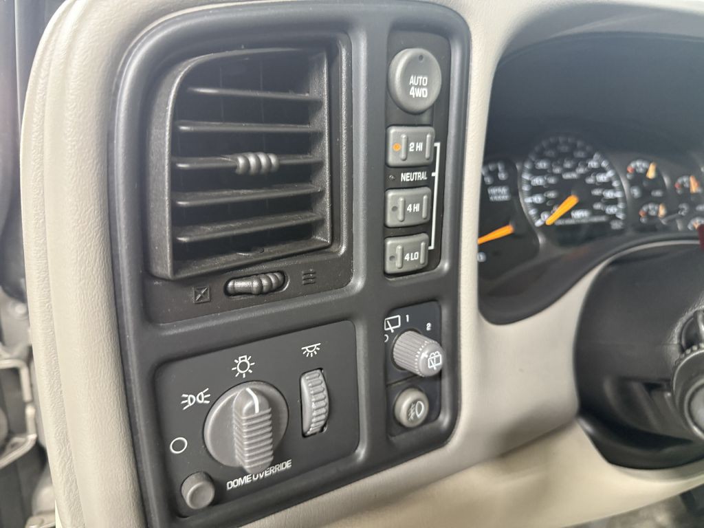 2001 GMC Yukon Image 14