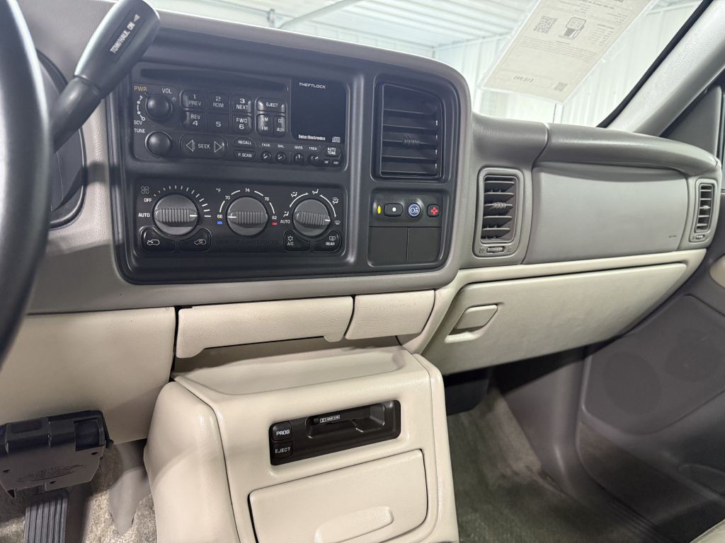 2001 GMC Yukon Image 17