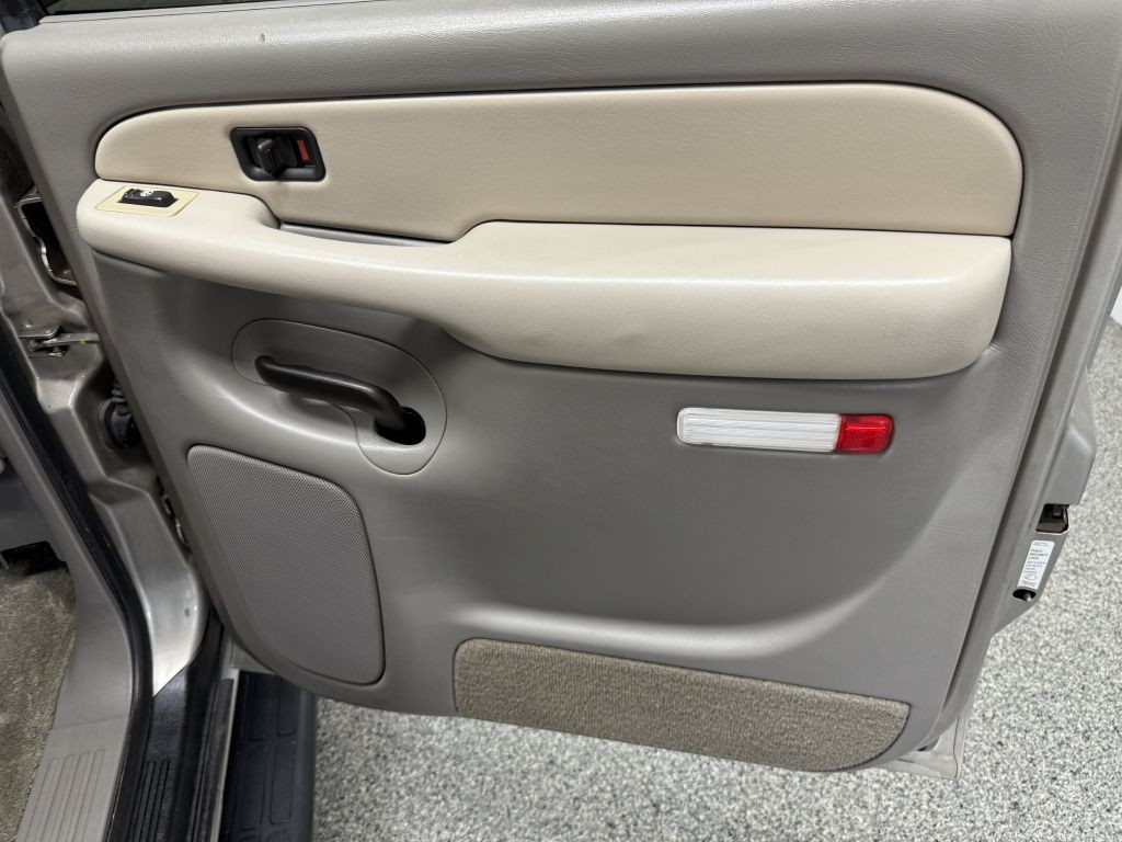 2001 GMC Yukon Image 28