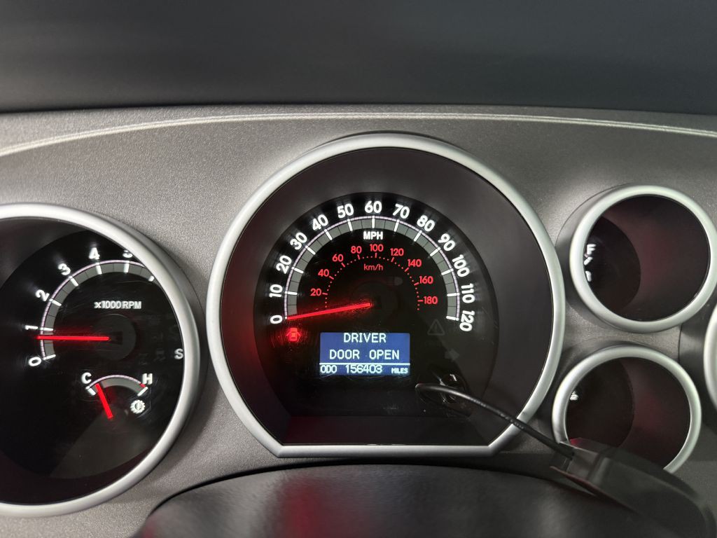 2011 Toyota Sequoia Image 14