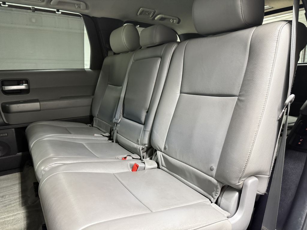 2011 Toyota Sequoia Image 28