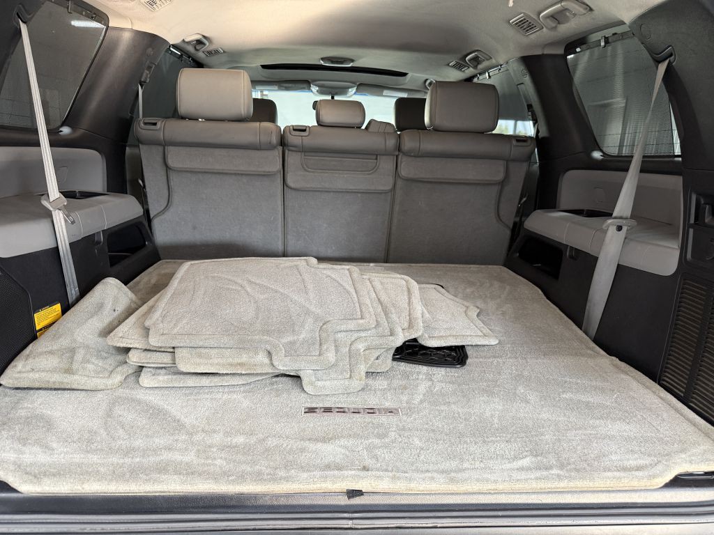 2011 Toyota Sequoia Image 32
