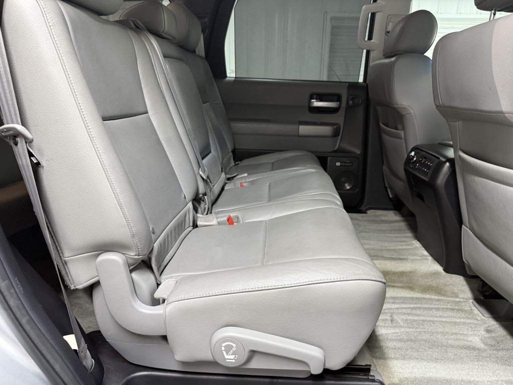 2011 Toyota Sequoia Image 35