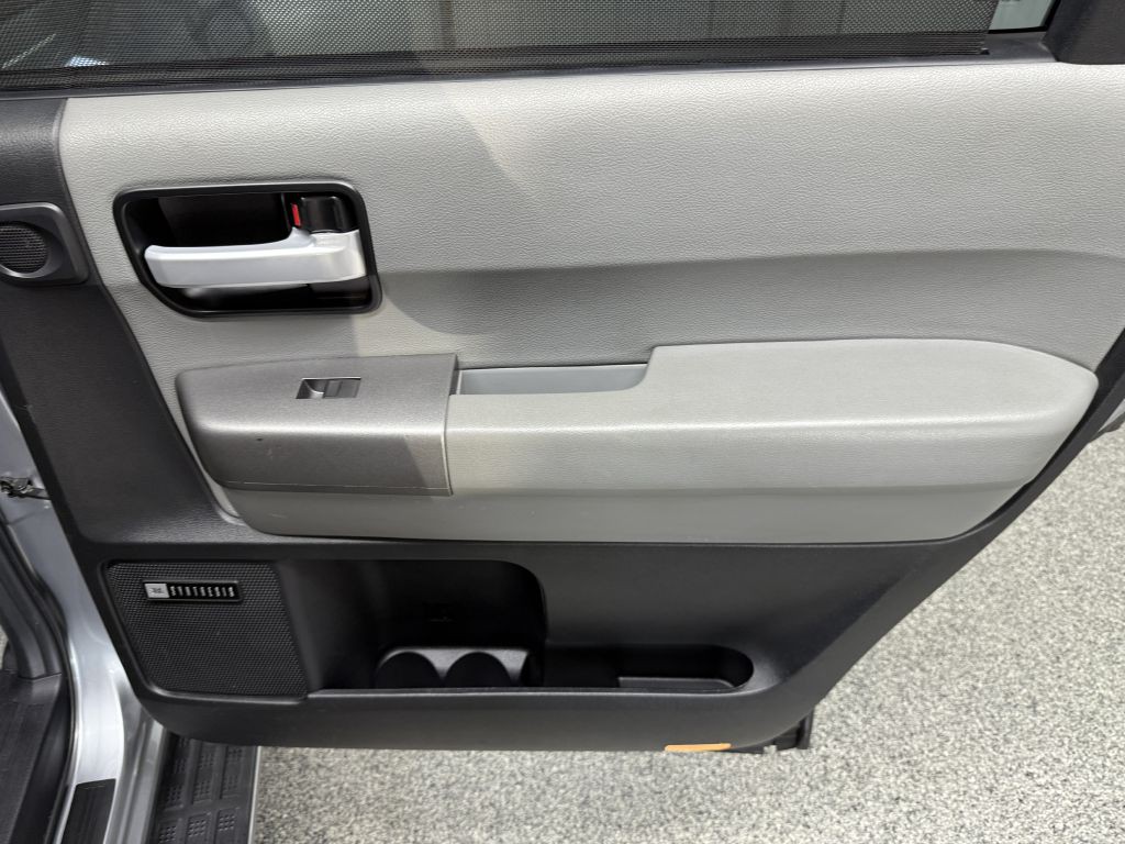 2011 Toyota Sequoia Image 37