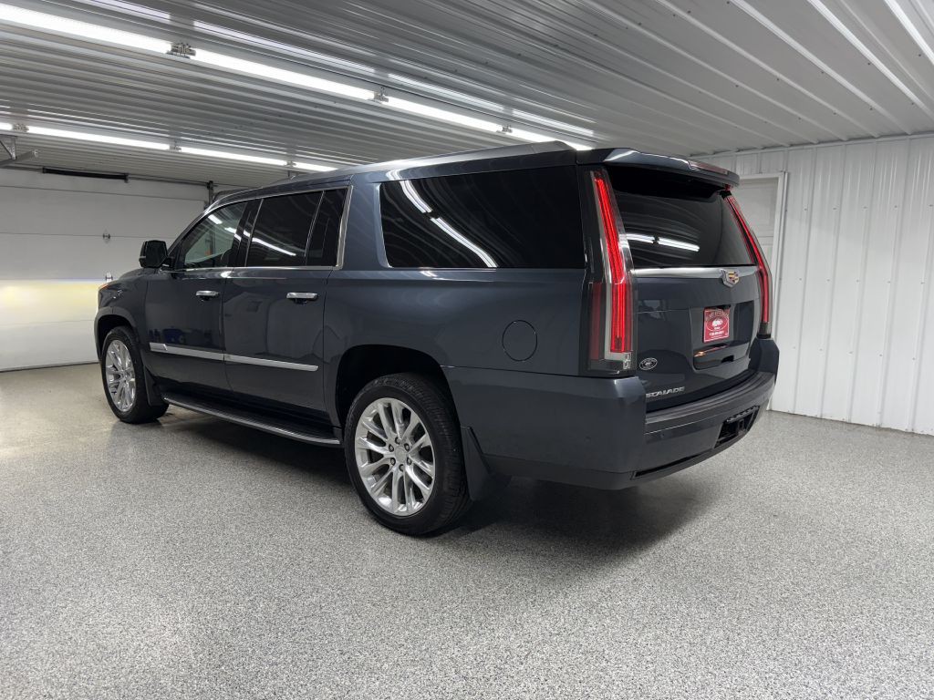 2019 Cadillac Escalade Image 4