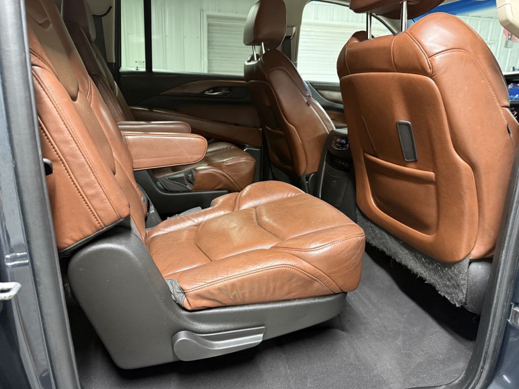 2019 Cadillac Escalade Image 32