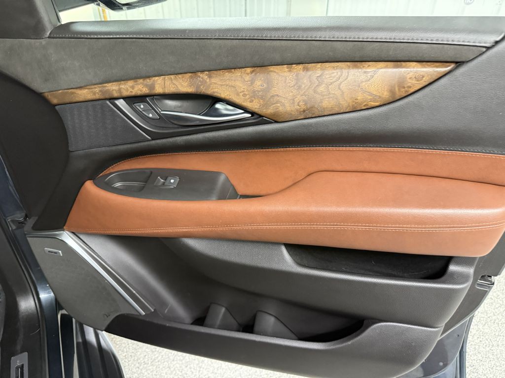 2019 Cadillac Escalade Image 36
