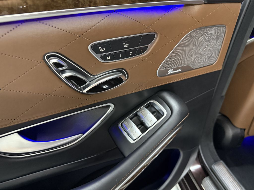 2016 Mercedes-Benz S-Class Image 32