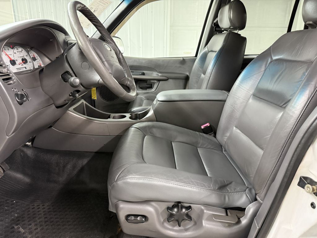 2001 Ford Explorer Image 12