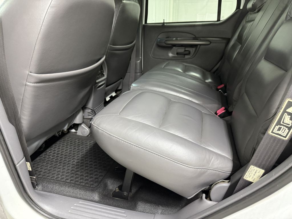 2001 Ford Explorer Image 22