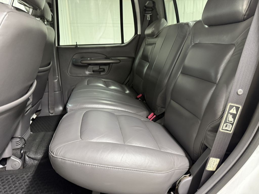 2001 Ford Explorer Image 23