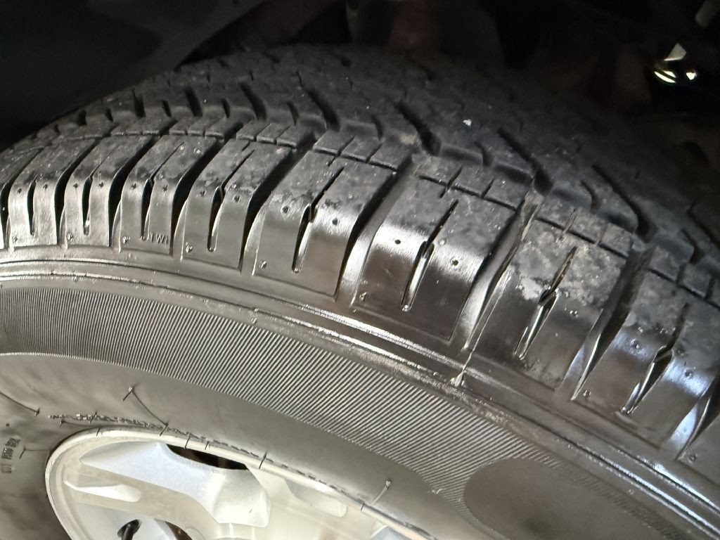 2001 Ford Explorer Image 31