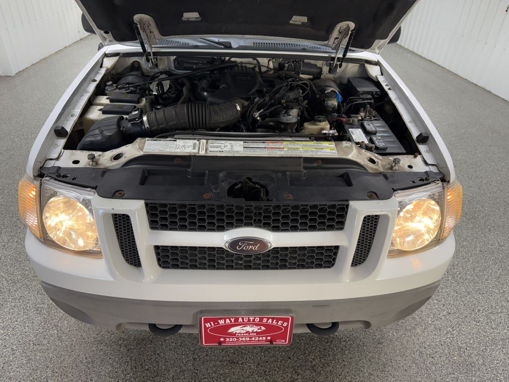 2001 Ford Explorer Image 32