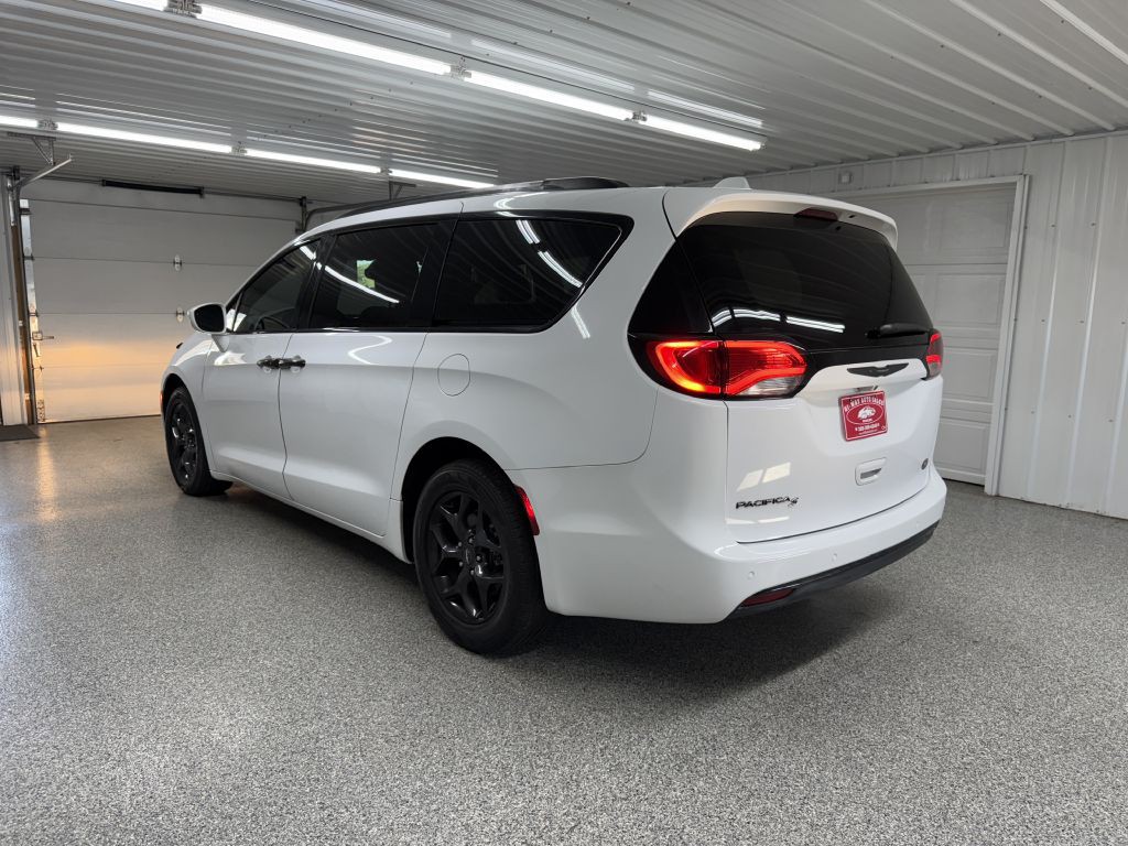 2019 Chrysler Pacifica Image 4