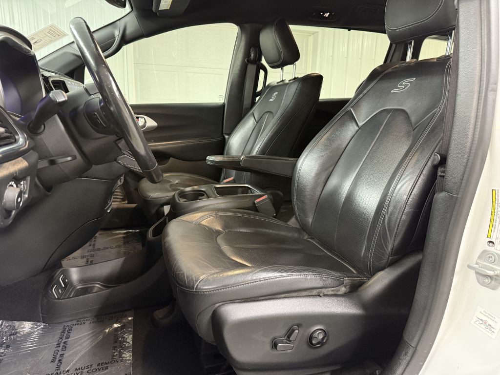 2019 Chrysler Pacifica Image 9