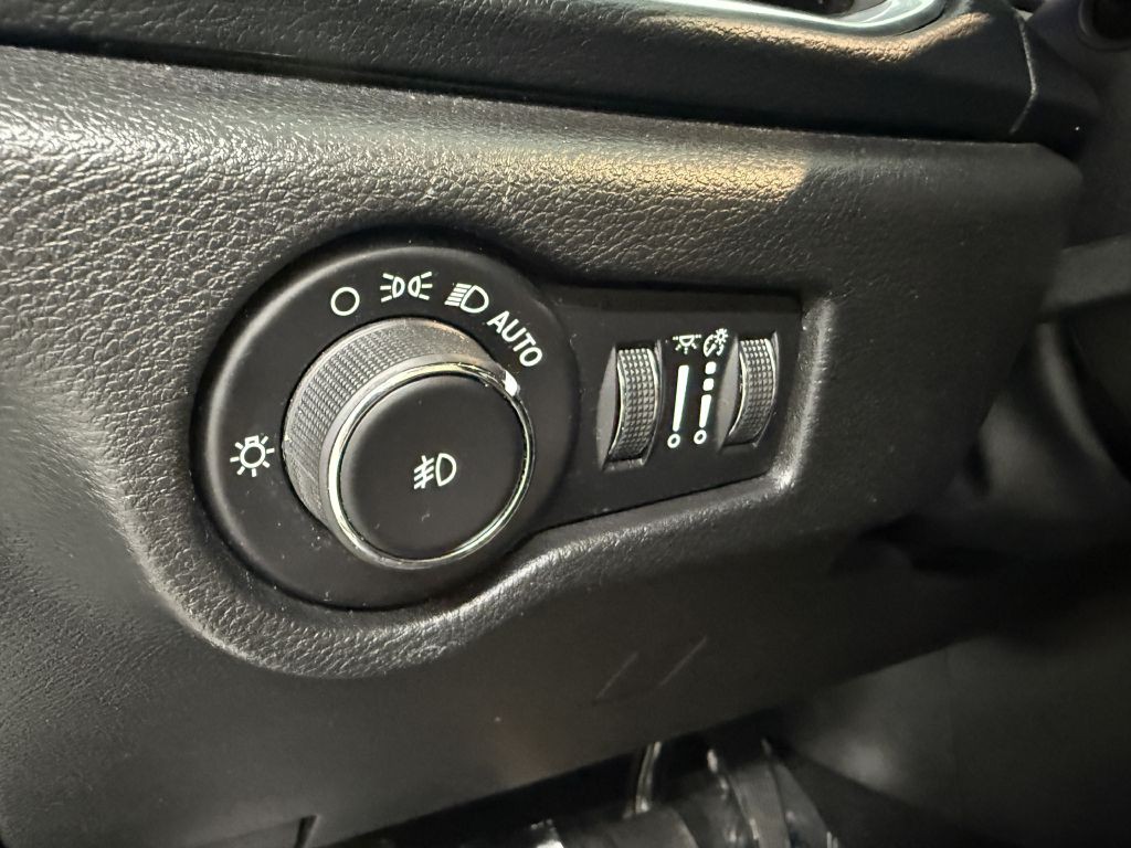 2019 Chrysler Pacifica Image 13