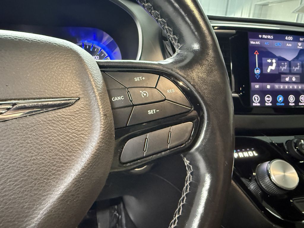 2019 Chrysler Pacifica Image 16