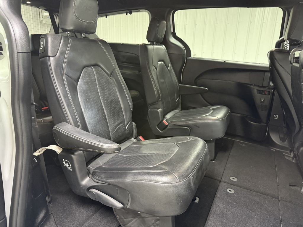 2019 Chrysler Pacifica Image 30