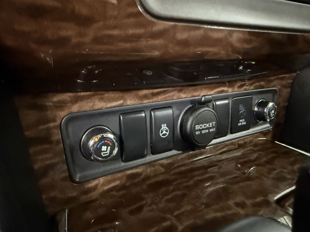 2017 Nissan Armada Image 19