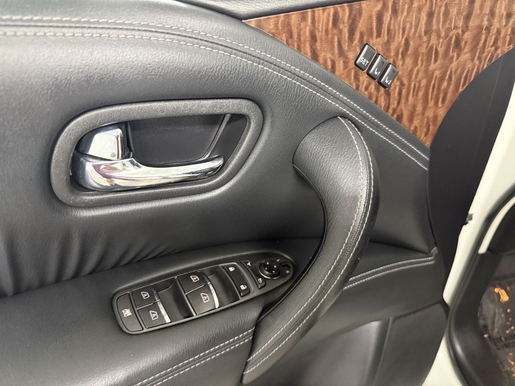 2017 Nissan Armada Image 22