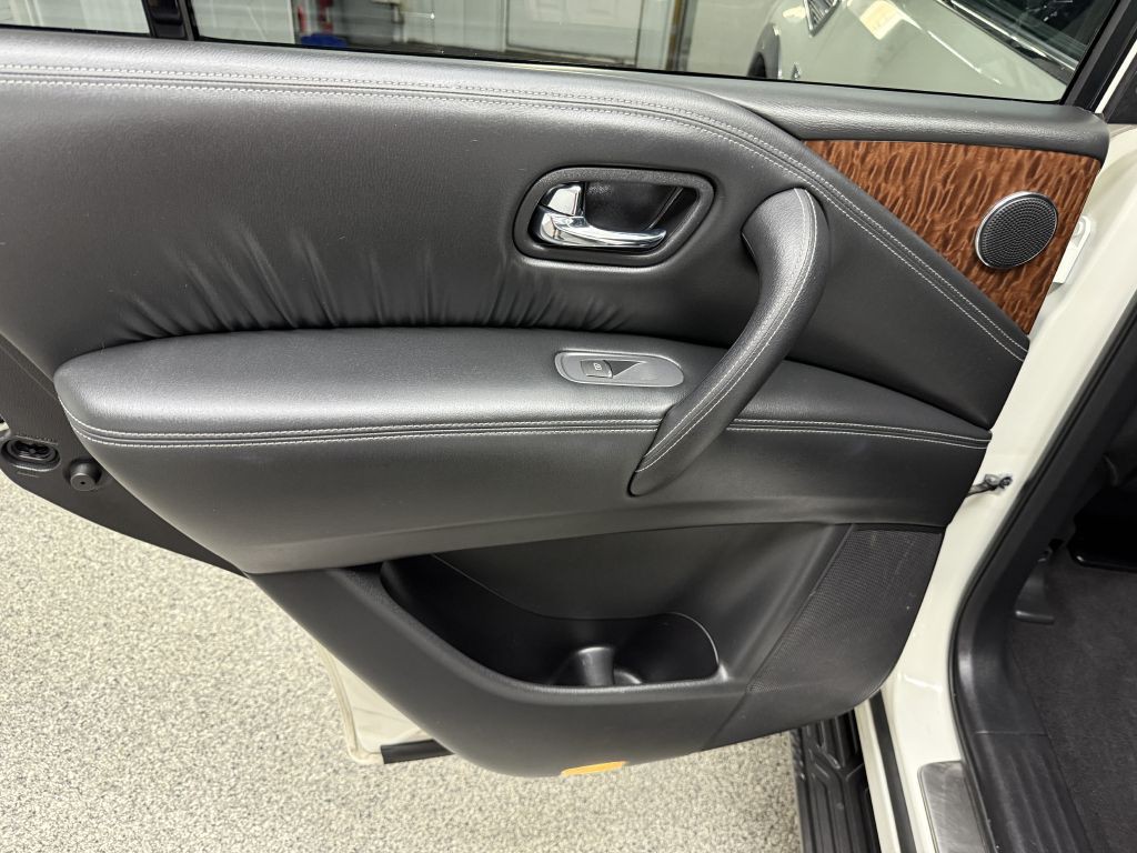 2017 Nissan Armada Image 27