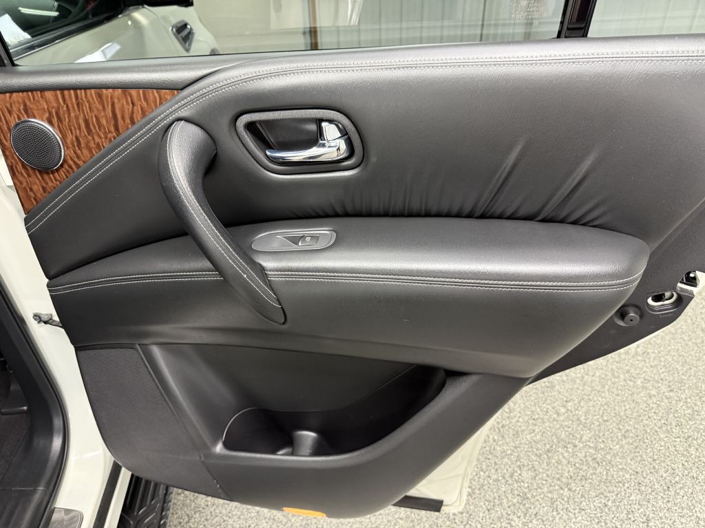 2017 Nissan Armada Image 31