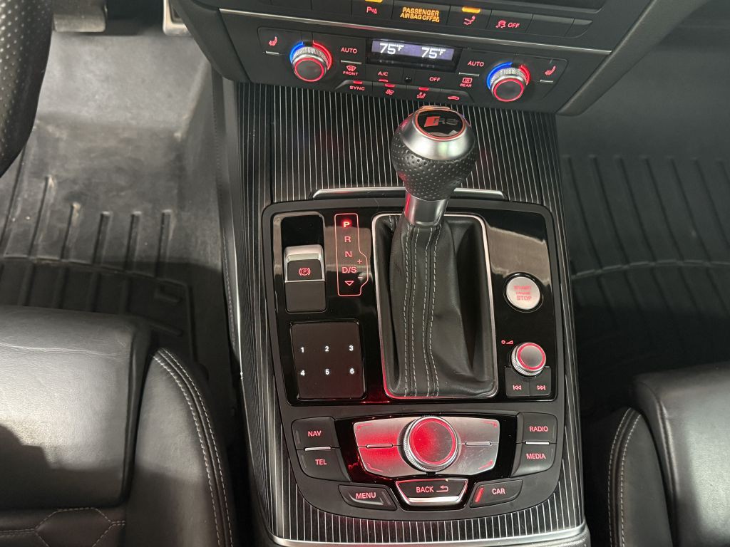 2014 Audi RS7 Image 32