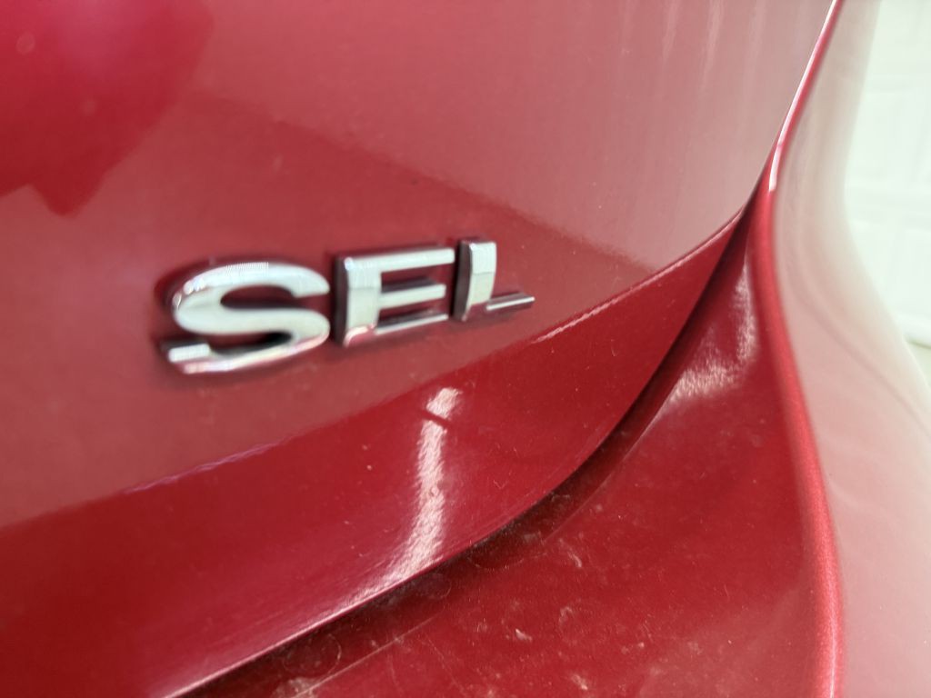2012 Ford Focus Image 8