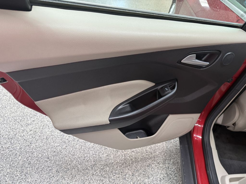 2012 Ford Focus Image 21