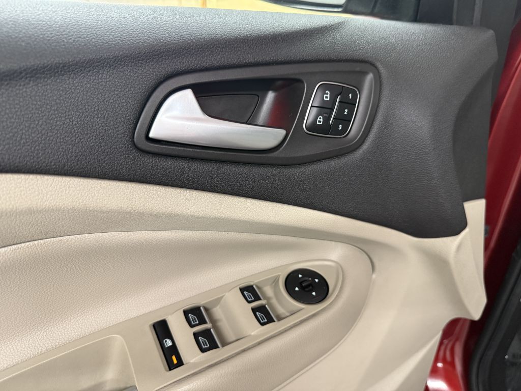 2017 Ford Escape Image 21