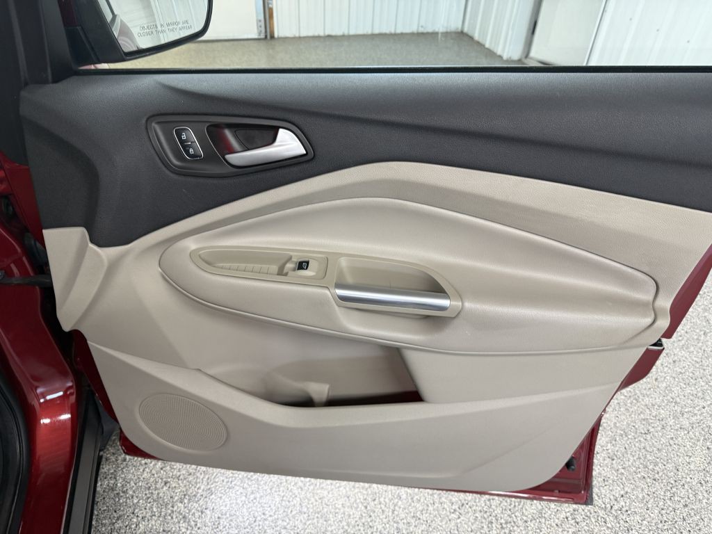 2017 Ford Escape Image 30