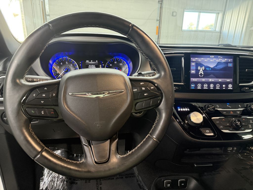 2018 Chrysler Pacifica Image 14
