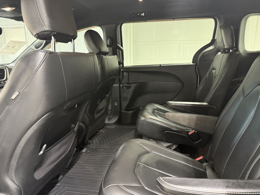 2018 Chrysler Pacifica Image 24