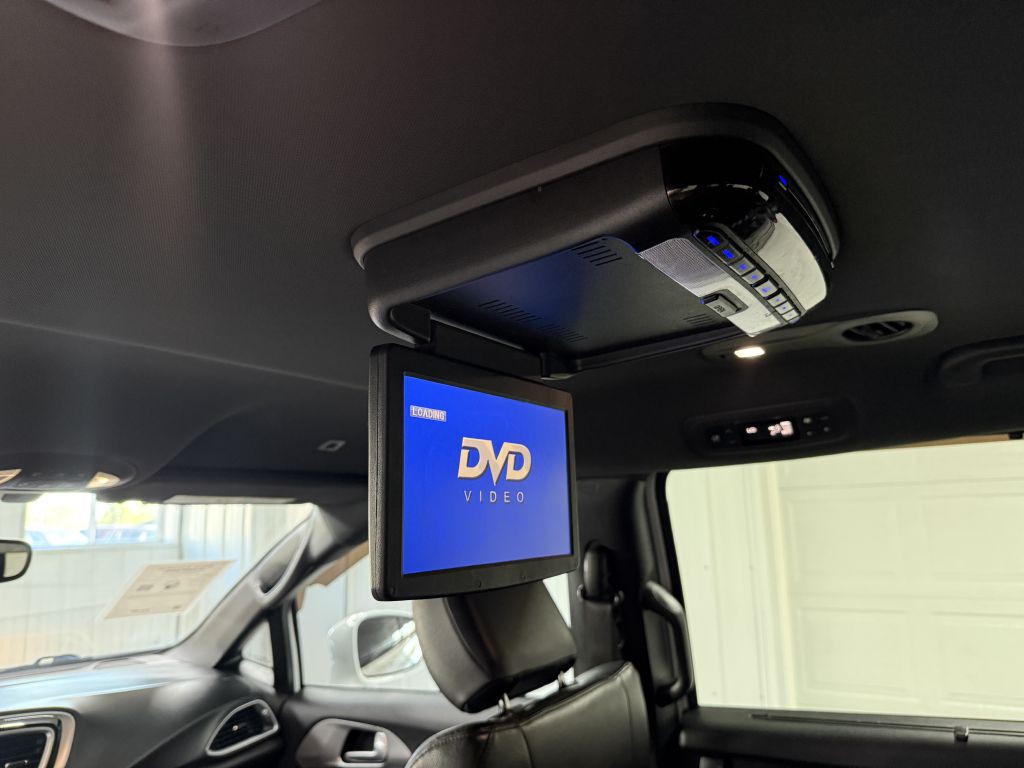 2018 Chrysler Pacifica Image 25