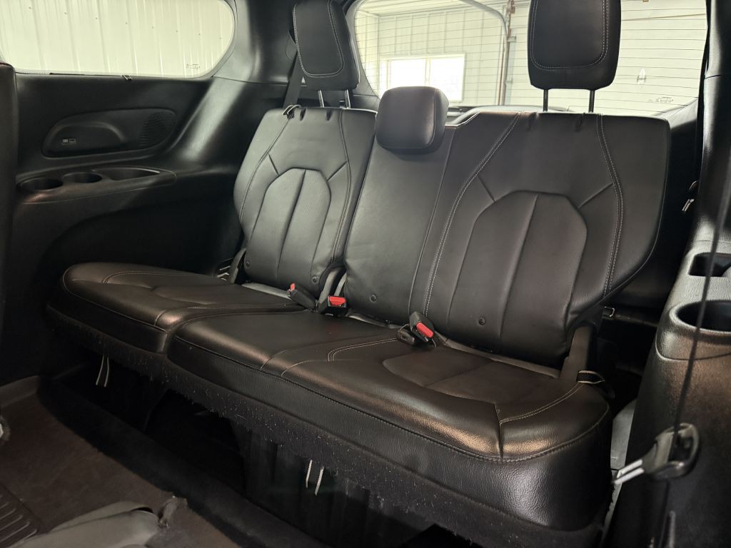 2018 Chrysler Pacifica Image 27
