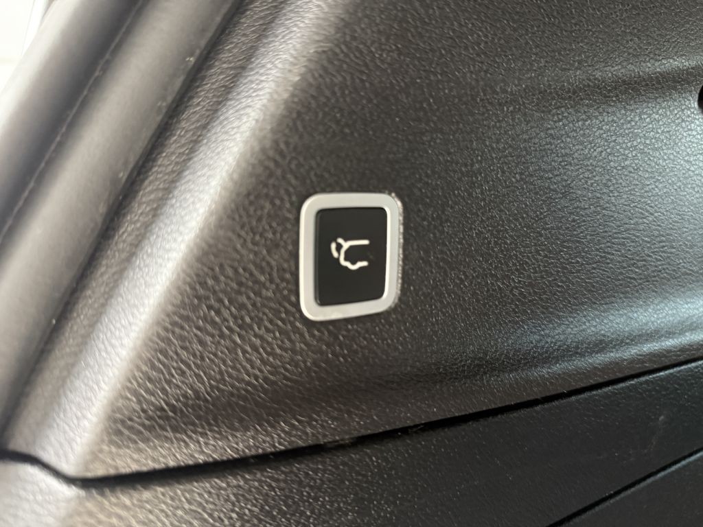 2018 Chrysler Pacifica Image 30