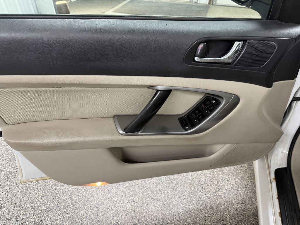 2007 Subaru Legacy Image 17