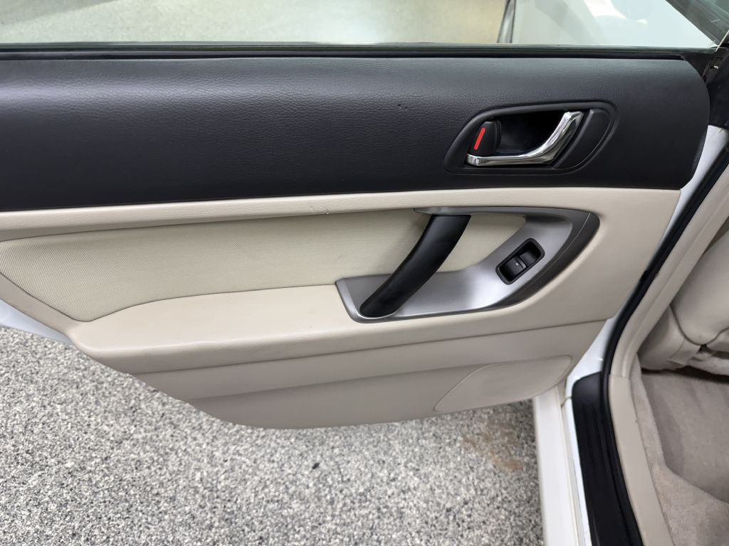 2007 Subaru Legacy Image 21