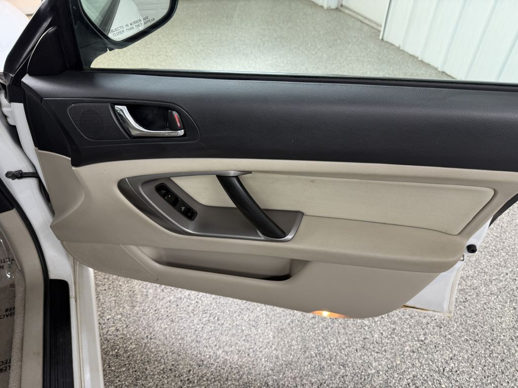 2007 Subaru Legacy Image 26