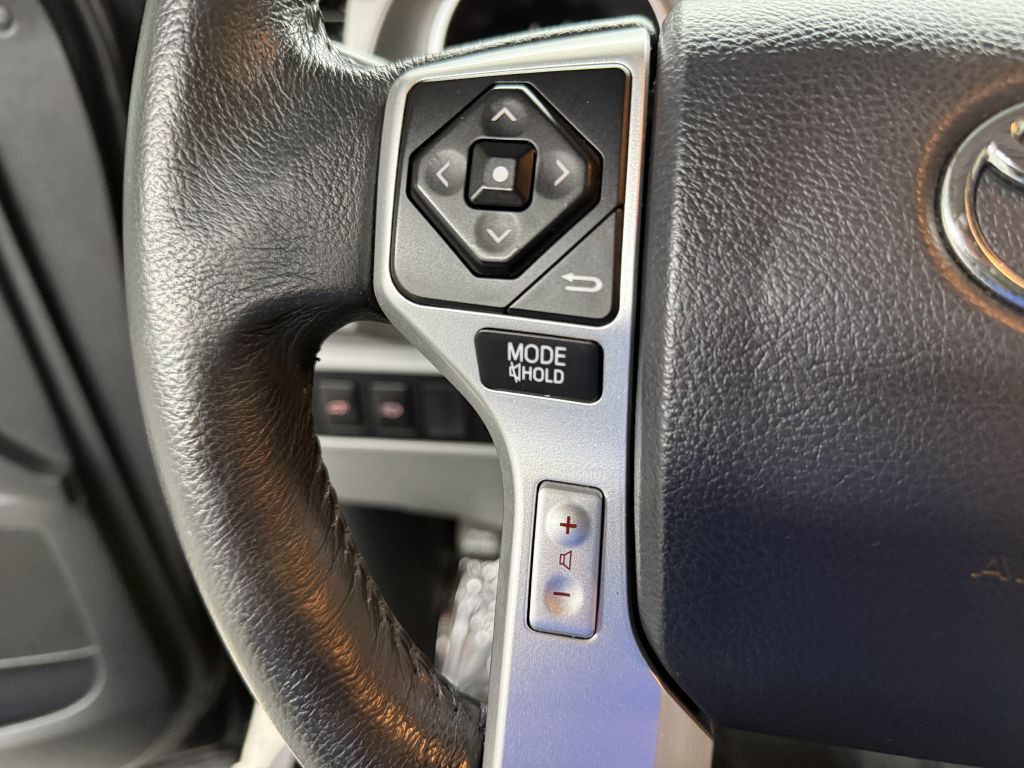 2014 Toyota Sequoia Image 14