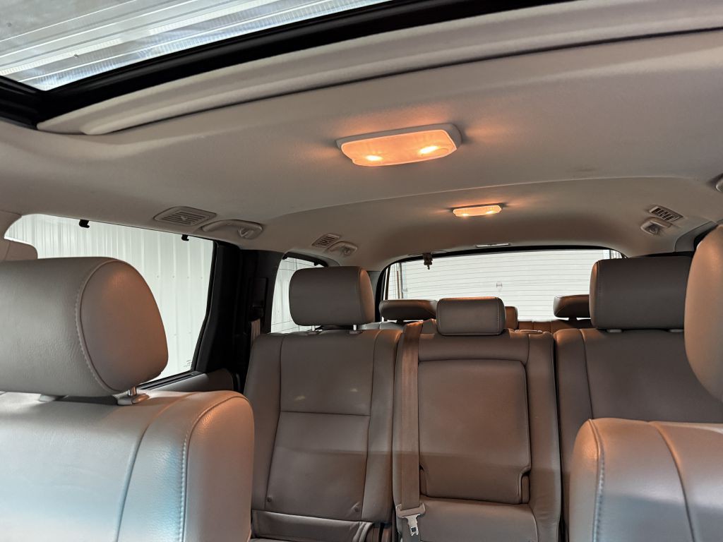 2014 Toyota Sequoia Image 22