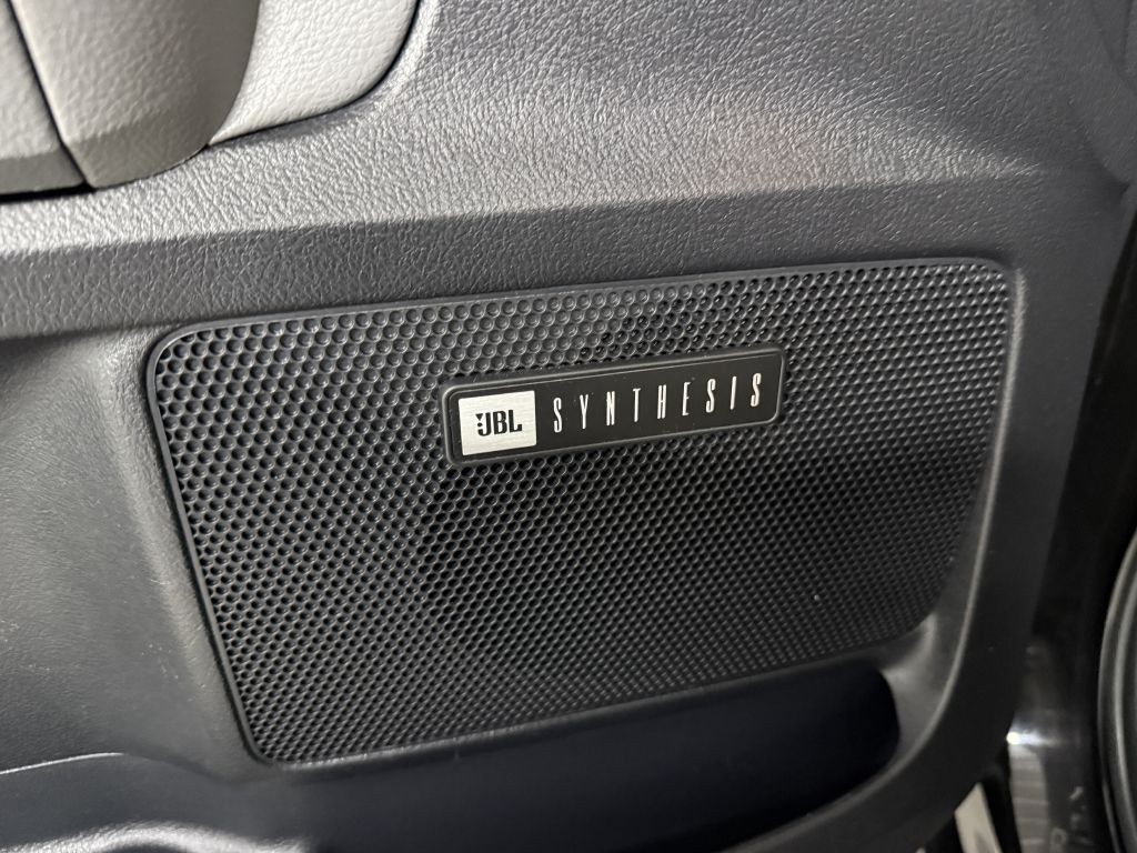 2014 Toyota Sequoia Image 25